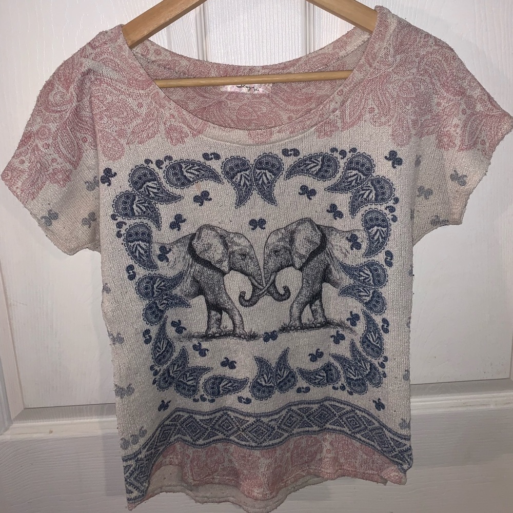Elephants in love T-shirt blouse